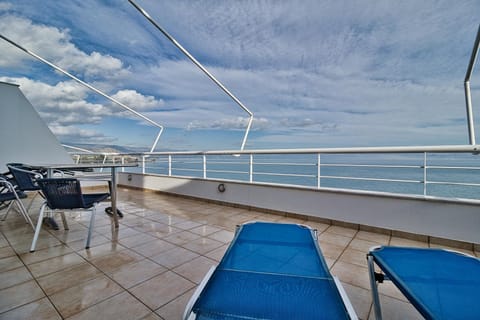 Day, Natural landscape, View (from property/room), Balcony/Terrace, Sea view