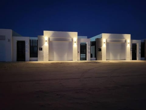 Kitchen or kitchenette, Parking