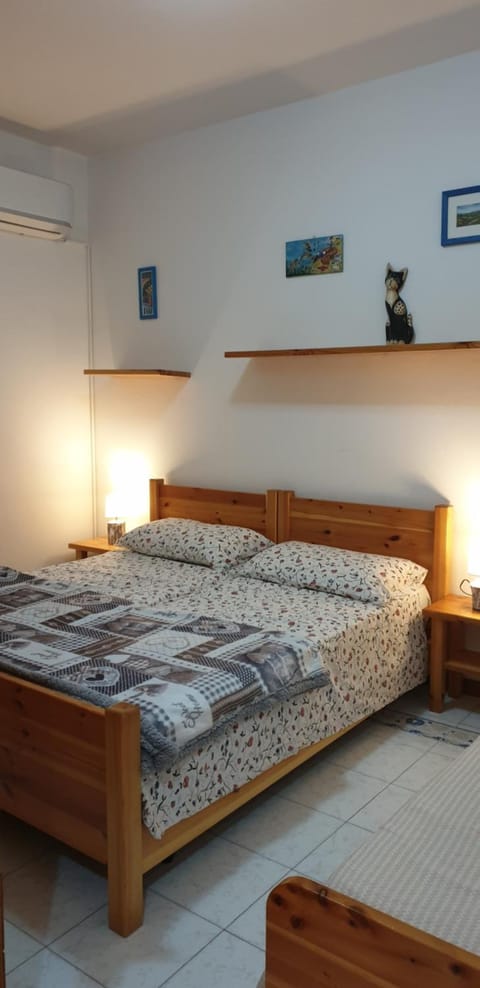 Bed, Bedroom, internet