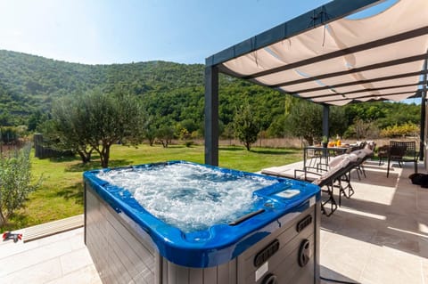 Spa and wellness centre/facilities, Area and facilities