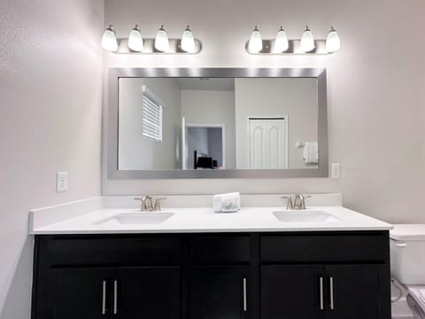 211MCV - Balmoral Resort House in Haines City