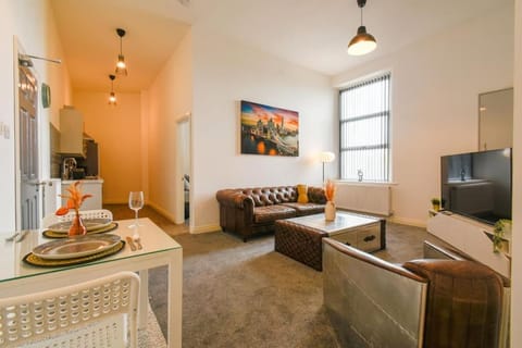 Communal lounge/ TV room, TV and multimedia, Living room, Seating area