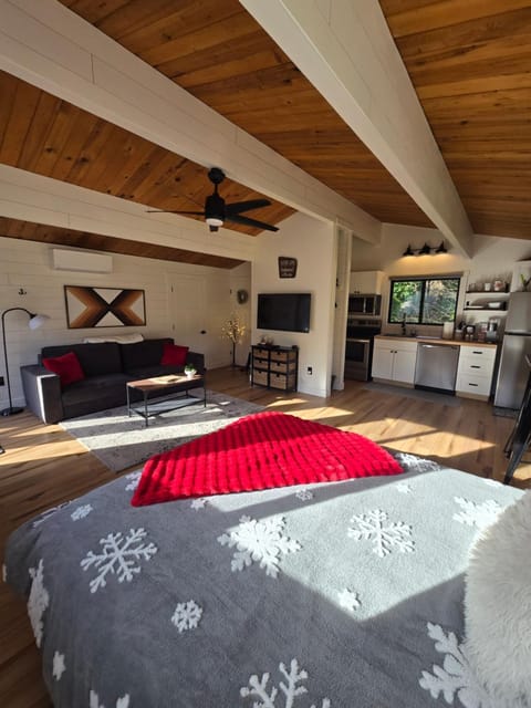 Living room, Bedroom