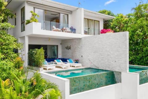 Property building, Patio, Day, Garden, View (from property/room), Balcony/Terrace, Garden view, Pool view, Swimming pool, sunbed