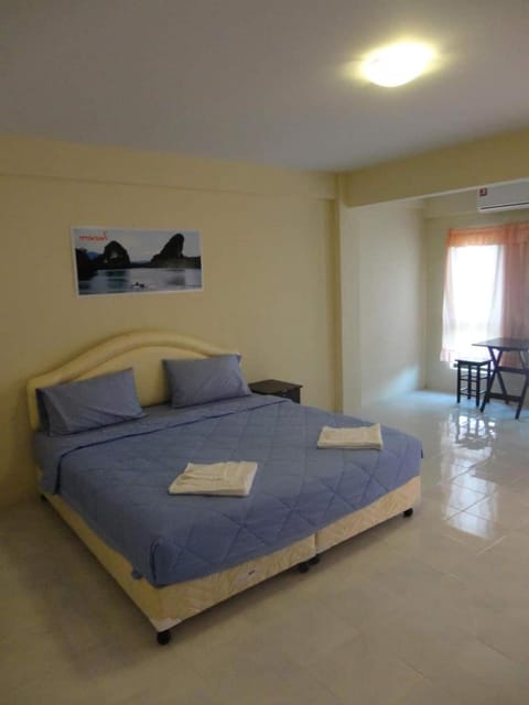 ซิตี้ แม่นชั่น Apartment hotel in Sala Dan