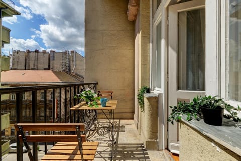 View (from property/room), Balcony/Terrace