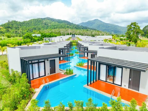 Property building, Natural landscape, Mountain view, Pool view, Swimming pool, Swimming pool