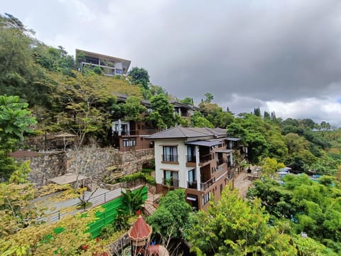 Property building, Day, Mountain view