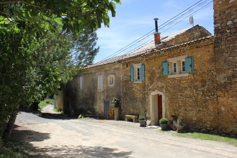 Property building, Quiet street view