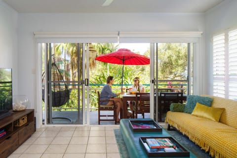 Patio, Balcony/Terrace, Living room, Seating area, Dining area
