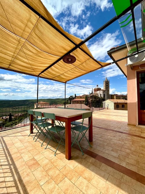 View (from property/room), View (from property/room), Balcony/Terrace