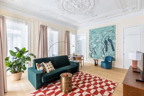 Living room, Seating area