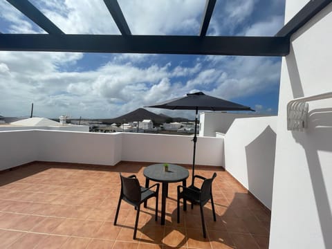 Balcony/Terrace, Mountain view