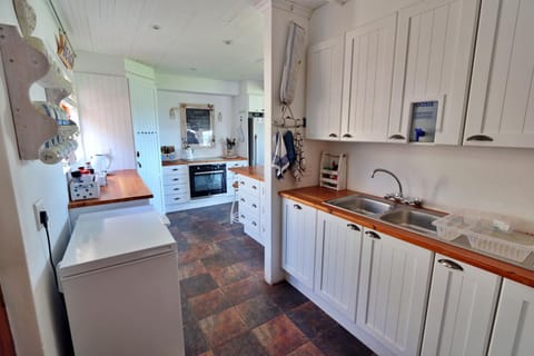 Kykmar 4 bedroom Beach House House in Western Cape