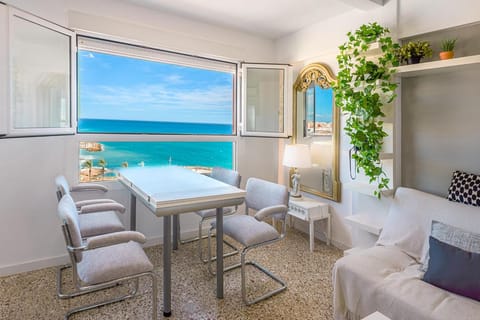 Living room, Sea view