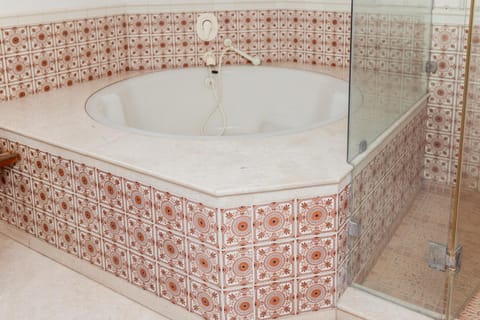 Hot Tub, Bathroom, Bath