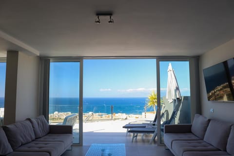 Living room, Sea view