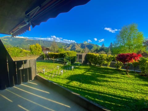 Spring, Day, Natural landscape, Garden, Garden view, Mountain view