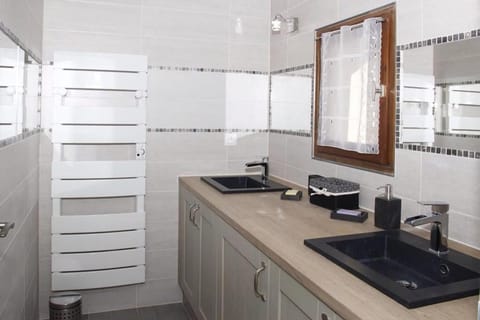 Gite les coquelicots ( classé 2* ) Duplex Apartment in L'Isle-sur-la-Sorgue