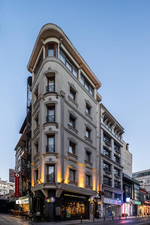 Property building, Street view