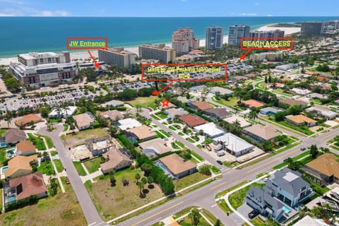 Secret Beach Retreat House in Marco Island