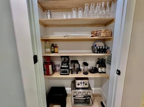 Sea la Vie - Beach Town Charm+Newly Renovated House in Cocoa Beach