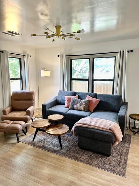 Campus Cottage Kng Bed! Walk To Uco And Downtown House in Edmond