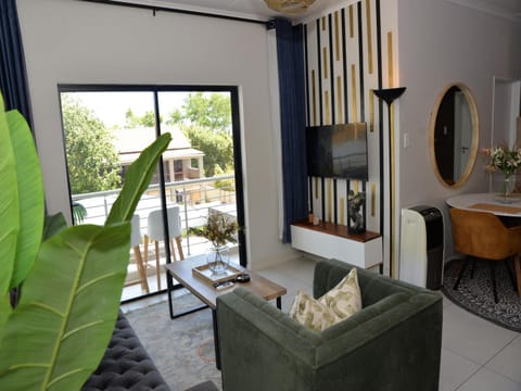 TV and multimedia, Balcony/Terrace, Living room, Seating area