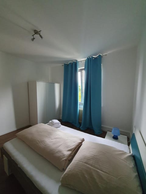 Bed, Winter, Photo of the whole room, Seating area, Bedroom, Communal kitchen, Autumn, Seasons, flat iron, furniture, furniture, furniture, hair dryier, heating, heating, internet, internet, internet, locker, locker, soundproof, towels, towels, wardrobe, washing machine
