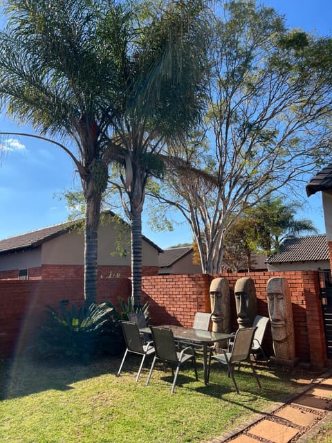 Property building, Garden, Garden, Garden view