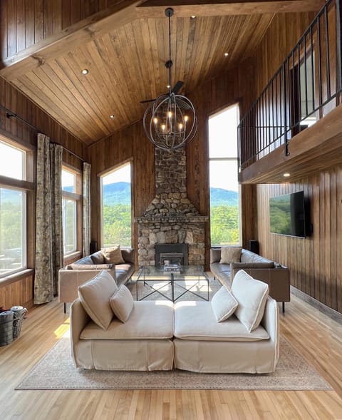 TV and multimedia, Living room, Mountain view