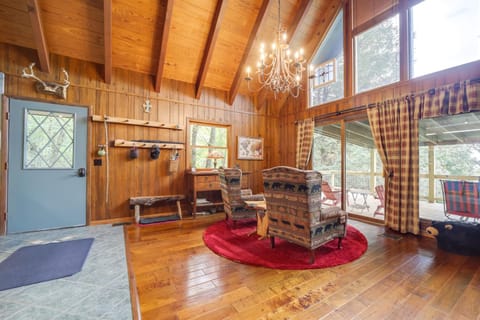 Robbinsville Vacation Rental with Covered Balcony House in Cheoah