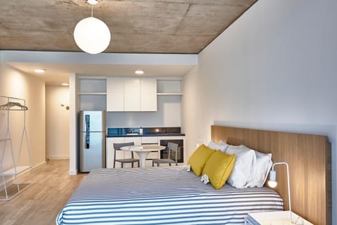 Bed, Kitchen or kitchenette, Living room, Photo of the whole room, Dining area, Bedroom, wardrobe