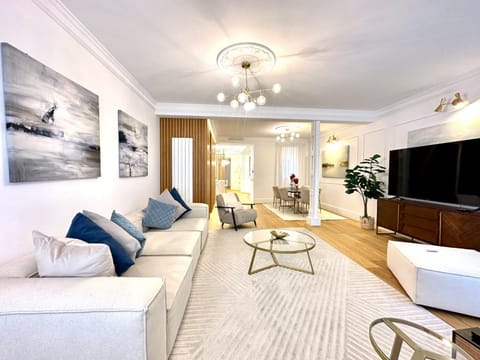 Communal lounge/ TV room, Living room