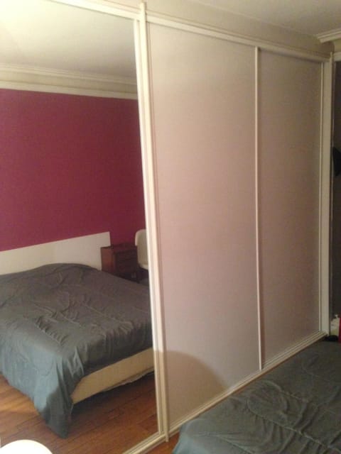 Guest house dans appartement sur Paris Vacation rental in Paris