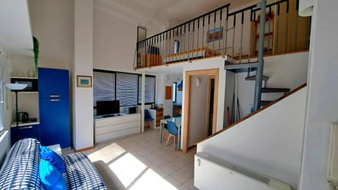 TV and multimedia, Living room, Bedroom