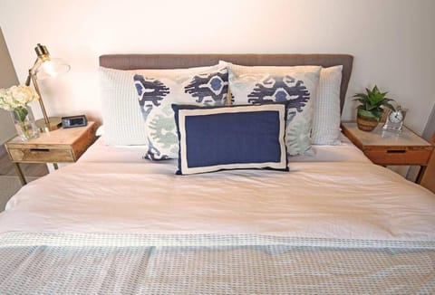 Ocean Front...Sand in your toes getaway!! House in Pacific City