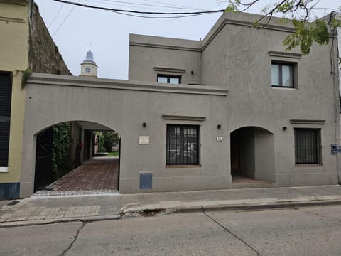 Property building, Facade/entrance, Parking
