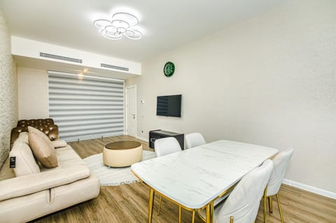 TV and multimedia, Living room, Dining area