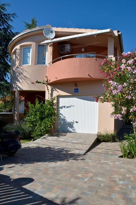 Apartment Leon Apartment in Šibenik-Knin County, Croatia