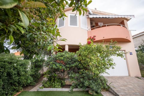 Apartment Leon Apartment in Šibenik-Knin County, Croatia