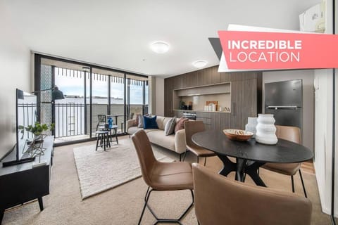 Kitchen or kitchenette, Living room