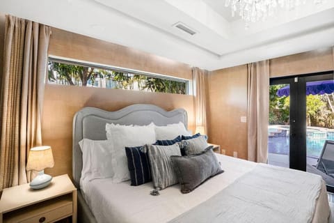 The Coastal Duo Escape House in Riviera Beach