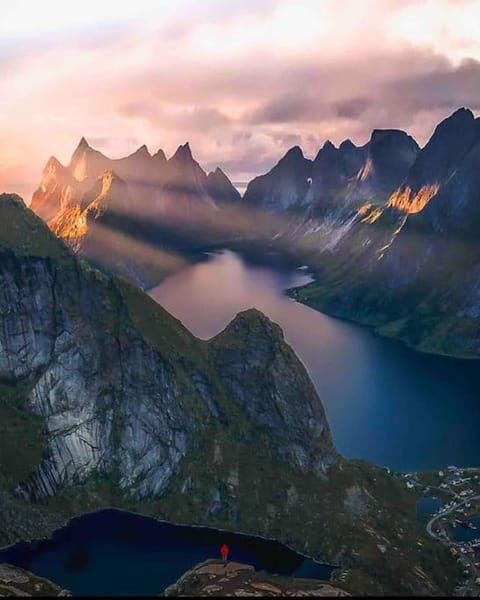 FunkisFygle-Luxuriøs Villa midt i Lofoten Villa in Lofoten