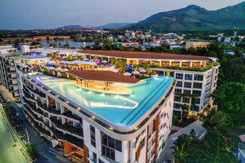 Property building, Swimming pool