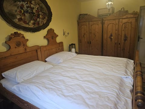 Country House Stara Kapela Country House in Brod-Posavina County, Croatia