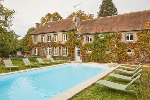 Garden, Garden view, Pool view, Swimming pool, sunbed