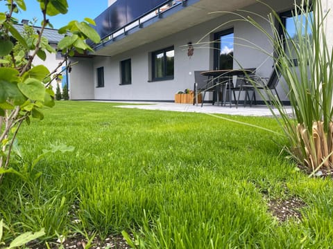 Property building, Day, Garden, Garden view
