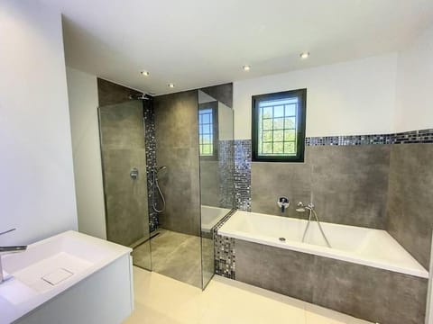 Shower, Bathroom, Bath