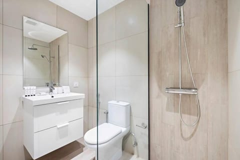 Cozy Dubai Marina Design Studio close to Jumeirah Beach, Mall & Metro Apartment in Dubai